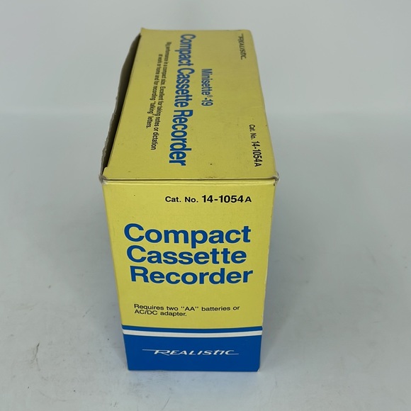 New Vintage Compact Cassette Recorder Portable Audio Tape Player with earbuds - Picture 2 of 13